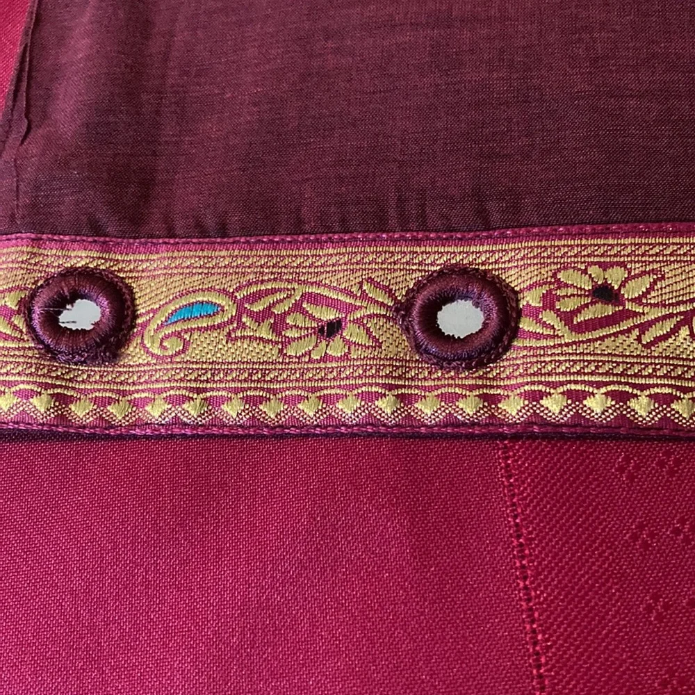 Tablewear By Marsha Blanke NWOT Table Runner Burgundy Color Made in India